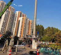 白色吊裝帶助力路燈維修真實