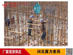 滿堂腳手架攀爬，防墜器可防